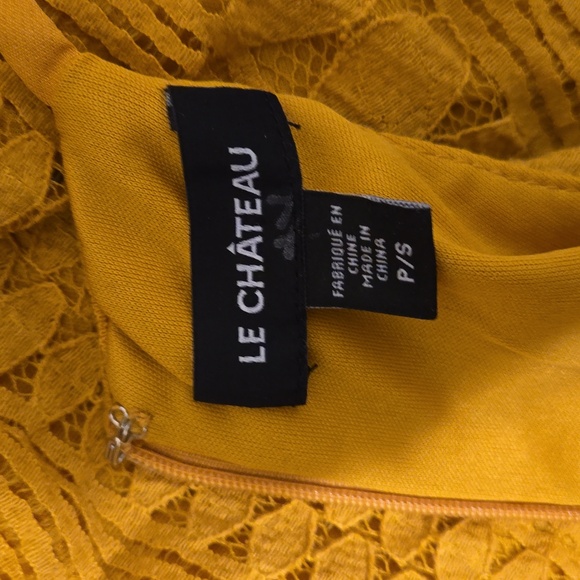 Le Chateau lace dress - Picture 6 of 10